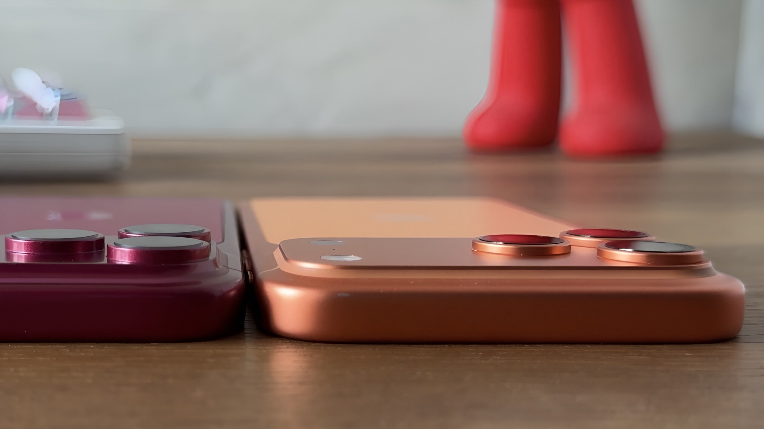 iPhone 18 Proの背面カメラモジュール。背面が約2mm厚くなるとされる
